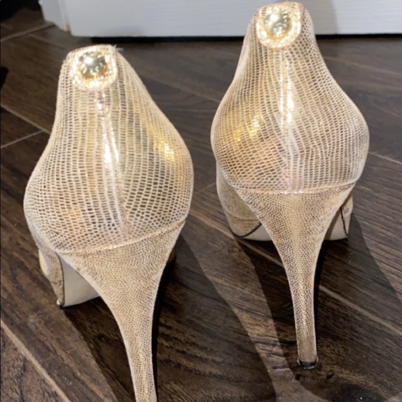 Micheal Kors Heels (size 7.5) - Picture 4 of 4